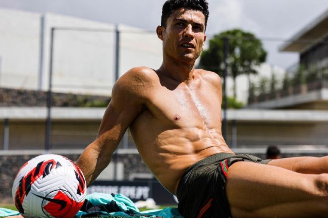丝袜脚好紧老师